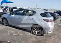2016 Lexus CT200 photo