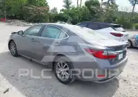 2016 Lexus ES300 фото