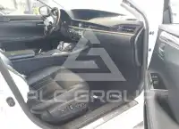 2016 Lexus ES300 фото