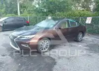 2016 Lexus ES300 фото