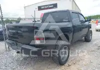 2016 RAM 1500 фото