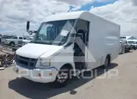 2016 Isuzu NPR фото