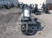 2016 Yamaha YZFR1 фото