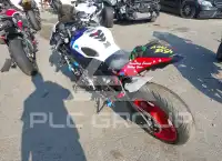 2016 Yamaha YZFR1 фото