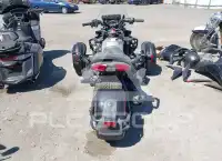 2016 Can-AM SPYDER фото