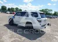 2016 Toyota 4 RUNNER photo