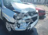 2016 Toyota 4 RUNNER фото