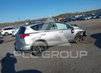 2016 Toyota RAV4 фото