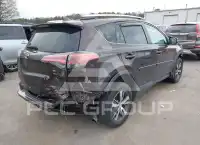 2016 Toyota RAV4 photo