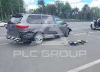 2016 Toyota SIENNA фото