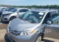 2016 Toyota SIENNA photo