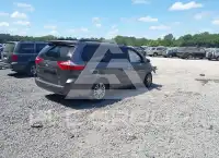 2016 Toyota SIENNA фото