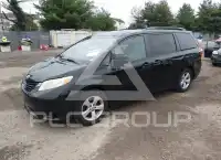2016 Toyota SIENNA фото