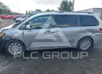 2016 Toyota SIENNA фото