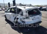 2016 Toyota SIENNA photo
