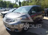 2016 Toyota SIENNA photo