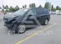 2016 Toyota SIENNA photo