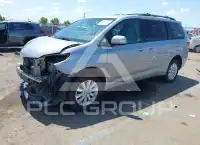 2016 Toyota SIENNA фото