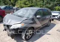 2016 Toyota SIENNA фото