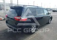 2016 Toyota SIENNA photo