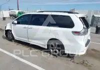 2016 Toyota SIENNA photo