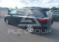 2016 Toyota SIENNA фото