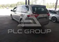 2016 Toyota SIENNA photo