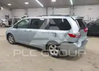 2016 Toyota SIENNA фото