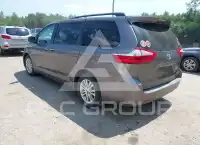 2016 Toyota SIENNA фото