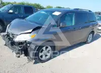 2016 Toyota SIENNA фото