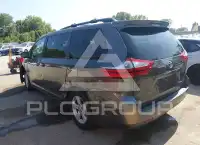 2016 Toyota SIENNA photo