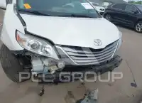 2016 Toyota SIENNA фото