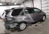 2016 Toyota SIENNA фото