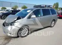 2016 Toyota SIENNA фото