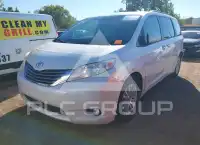 2016 Toyota SIENNA фото