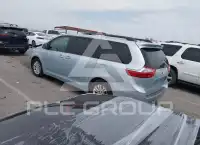 2016 Toyota SIENNA фото