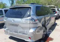 2016 Toyota SIENNA фото