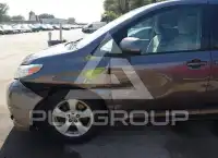 2016 Toyota SIENNA photo