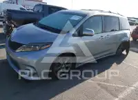 2016 Toyota SIENNA photo