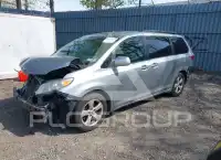 2016 Toyota SIENNA фото