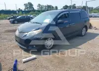 2016 Toyota SIENNA photo