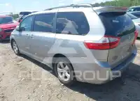 2016 Toyota SIENNA photo