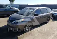 2016 Toyota SIENNA фото