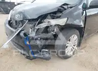 2016 Toyota SIENNA фото