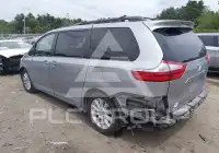 2016 Toyota SIENNA фото