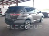 2016 Toyota Highlander photo