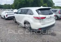 2016 Toyota Highlander photo
