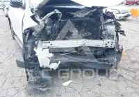 2016 Toyota Highlander photo