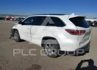 2016 Toyota Highlander photo