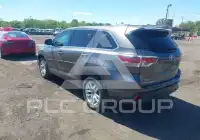 2016 Toyota Highlander photo